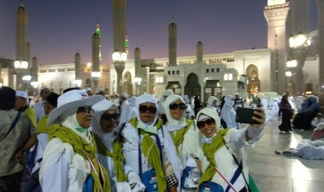 Indonesian hajj pilgrims.