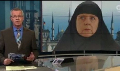 Foto montase Angela Merkel di televisi Jerman