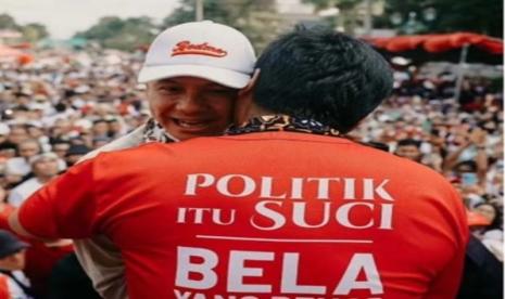 Foto pelukan capres Ganjar Pranowo dan Maruarar Sirait dihapus.