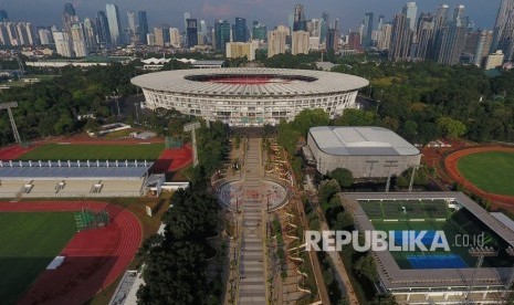 Foto udara Kompleks Stadion Utama Gelora Bung Karno, Senayan, Jakarta, Senin (2/4). 