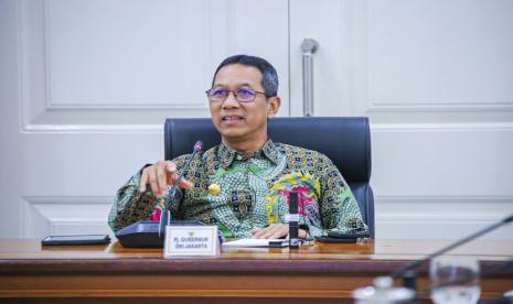 Pj Gubernur DKI Jakarta Heru Budi Hartono. Pemprov DKI siap memfasilitasi warga Kampung Bayam untuk mengisi rusun.