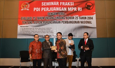 Fraksi PDI Perjuangan MPR RI menggelar diskusi nasional bertajuk 'Evaluasi Kelemahan Undang-Undang Nomor 25 tahun 2004 tentang Sistem Perencanaan Pembangunan Nasional (SPPN), Kamis (5/9). 