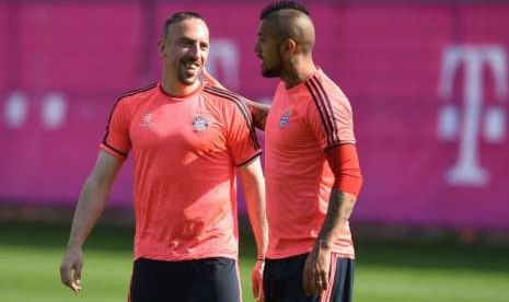 Franck Ribery dan Arturo Vidal.