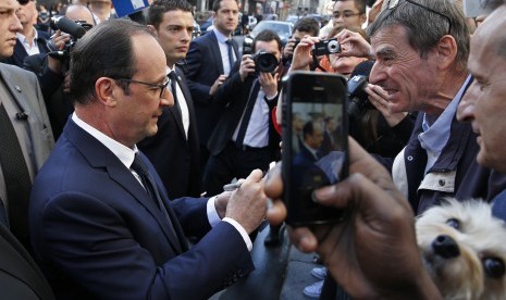 Francois Hollande (kiri)