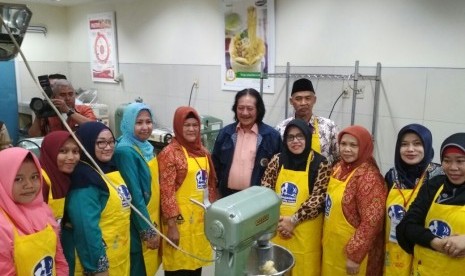 Franky Welirang membuka sekaligus meninjau pelatihan roti, mie, dan jajanan pasar di Bogasari Baking Center (BBC), Tanjung Priok, Jakarta Utara, Selasa (1/8).