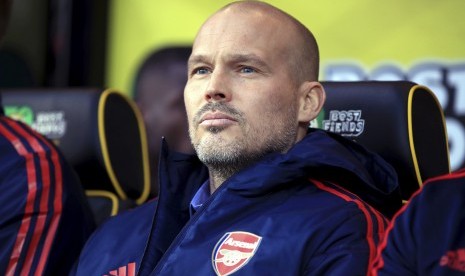 Freddie Ljungberg berharap fan Arsenal mendukung mereka saat menjamu Manchester City di Stadiion Emirates, Ahad (15/12).