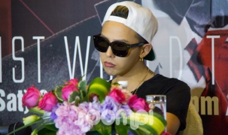 G Dragon konferensi pers di Singapura