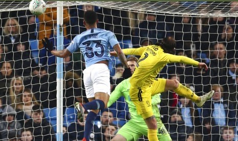 Gabriel Jesus (kiri) saat mencetak gol untuk Manchester City.