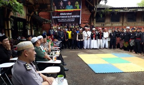 Gabungan pendekar silat nusantara (GPSN) deklarasi menjaga ulama, pesantren dan NKRI di Pesantren Dzikir Alfath Kota Sukabumi, Sabtu (17/3).