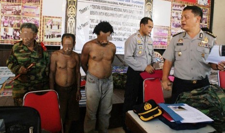 Joint team of Indonesian military and National Police arrest 21 people suspected as armed criminal group (KKB) in Nimbokrang, Jayapura, Papua on Monday (August 8).