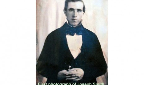 gambar yang disebut sebagai foto pertama pendiri Gereja Mormon, Joseph Smith