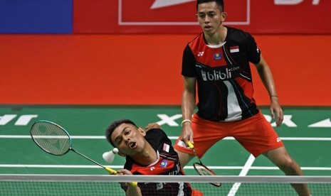 Ganda putra Indonesia Fajar Alfian (kiri) dan Muhammad Rian Ardianto akan menjadi ganda utama pada final Piala Thomas 2020 di Aarhus, Denmark.