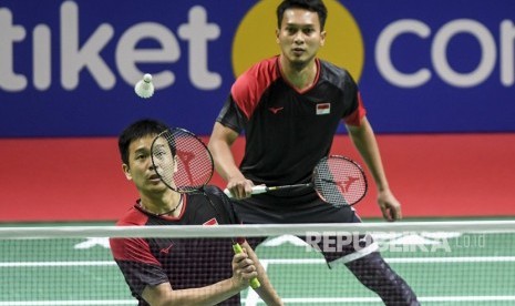 Ganda putra Indonesia Hendra Setiawan (kiri) dan Mohammad Ahsan.