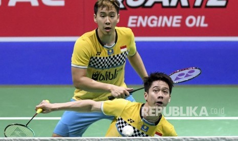 Ganda putra Indonesia Kevin Sanjaya Sukamuljo (kanan) dan Marcus Fernaldi Gideon.