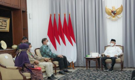 Gandeng Forum Jurnalis Wakaf, Wapres Harap Wakaf Semakin Masif dan Terstruktur.