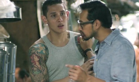 Ganindra Bimo (kiri) dan Oka Antara (kanan) di Jakarta Undercover.