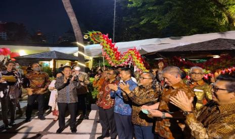 Ketua Kadin Indonesia Komite Tiongkok, Garibaldi Thohir, pada ‘Malam Kebersamaan Indonesia-Tiongkok’, Jakarta, Kamis (15/9/2022). Hadir pula dalam kegiatan ini Dubes Tiongkok untuk RI Lu Kang (batik biru). Garibaldi menyatakan sebagian besar investasi Tiongkok sejalan dengan prioritas pemerintah 