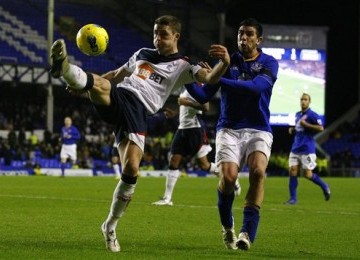 Gary Cahill (kiri)