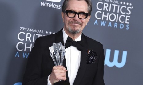 Gary Oldman.