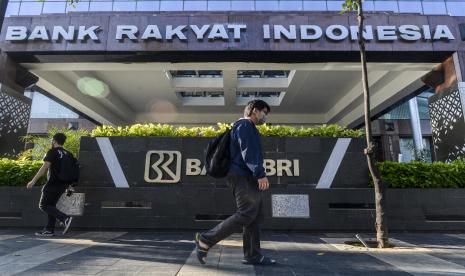 PT Bank Rakyat Indonesia (Persero) Tbk mengalokasi anggaran sebesar Rp 260 triliun atau 70 persen dari total kredit usaha rakyat (KUR) pada tahun ini.  Bank BRI ilustrasi