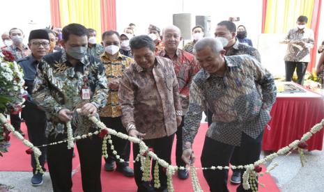 Gedung Baru BPJS Kesehatan Kantor Cabang Sidoarjo resmi beroperasi yang ditandai peresmian yang dilakukan oleh Direktur Utama BPJS Kesehatan Ghufron Mukti. 