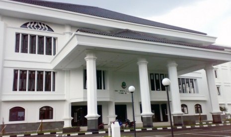 Jabar Terancam Darurat Sampah, Komisi I DPRD Sesalkan Mangkirnya Bappeda Jabar |Republika Online 1 Gedung DPRD Jawa Barat