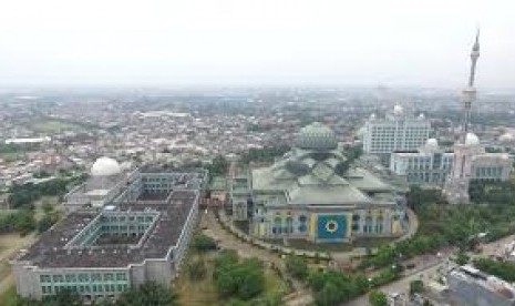 Gedung Jakarta Islamic Centre (JIC) Jakarta.