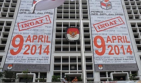 Baliho Pemilu 2014 di Gedung KPU            Foto: Tahta Aidilla/Republika