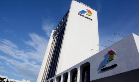 Gedung PT Pertamina. Pertamina dan CPC Taiwan sepakat menindaklanjuti kerjasama pengembangan Kompleks Industri Petrokimia Terintegrasi di Balongan, Jawa Barat dengan investasi mencapai 8 Miliar dolar AS atau Rp 112 triliun. 