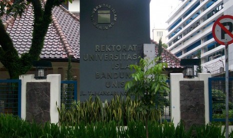 Gedung rektorat Universitas Islam Bandung