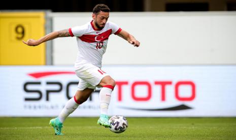 Gelandang AC Milan, Hakan Calhanoglu, akan menjadi andalan Turki menghadapi Italia di laga pembuka Euro 2020.