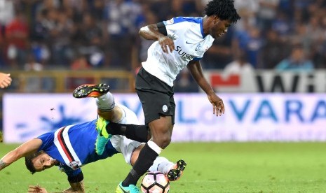 Gelandang Atalanta, Franck Yannick Kessie pada laga Serie A lawan Sampdoria, 28 Agustus 2016. Pemain asal Pantai Gading ini tengah menjadi incaran klub besar Eropa.