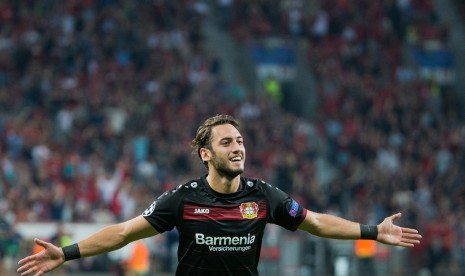 Gelandang Bayer Levekusen, Hakan Calhanoglu.