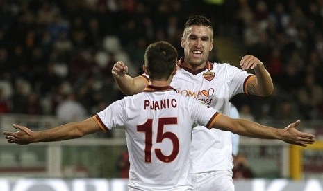 Gelandang Kevin Strootman.