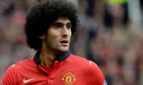 Gelandang Marouane Fellaini.