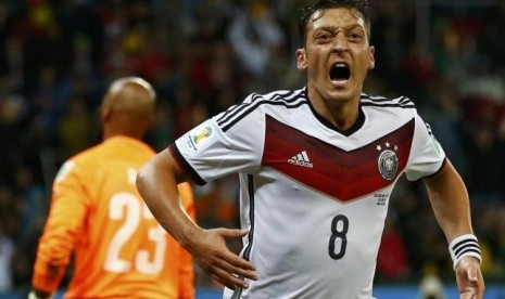 Gelandang Mesut Oezil masuk daftar 500 tokoh Muslim paling berpengaruh di dunia.