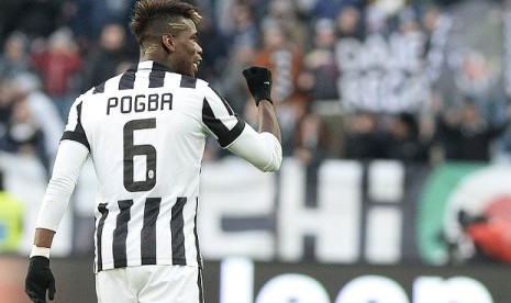 Gelandang Paul Pogba.