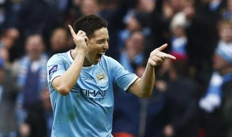 Gelandang Samir Nasri.