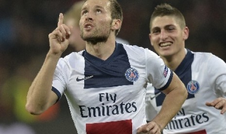 Gelandang Yohan Cabaye.