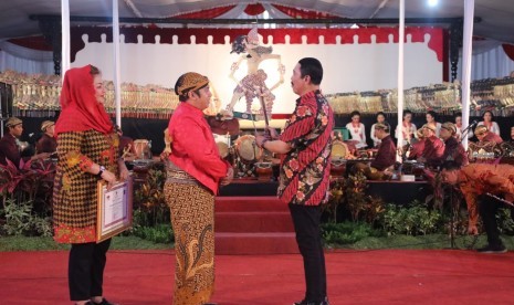  Gelaran wayang kulit di di halaman Kantor Wali Kota Semarang Jalan Pemuda Nomor 148 Semarang, Jawa Tengah.