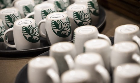 Starbucks akan menghentikan sementara iklan di semua platform media sosial (Foto: ilustrasi Starbucks)