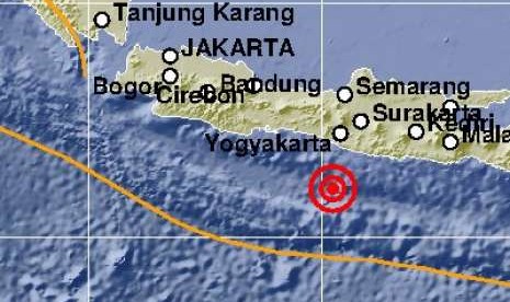 Gempa 5,8 SR melanda Yogyakarta.