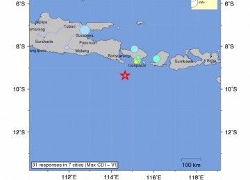 Gempa berkekuatan 6,8 SR yang terjadi di Bali, Rabu pagi.