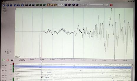 Gempa Bumi (Ilustrasi). Gempa bumi mengguncang Kabupaten Garut, Jawa Barat, Rabu (19/9/2024) pagi. Guncangan gempa terasa hingga Bandung.