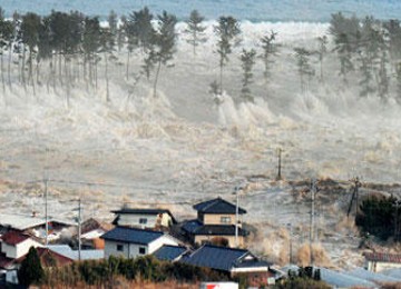 Gempa dibarengi tsunami di Jepang