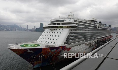 General view of the 151,000-tonne World Dream cruise liner, owned by Genting Hong Kong Limited, docked at the Kai Tak Cruise Terminal in Hong Kong, China, 05 February 2020. Genting announced that three passengers on a recent World Dream cruise had developed coronavirus symptoms following a cruise between 19 and 24 January 2020.