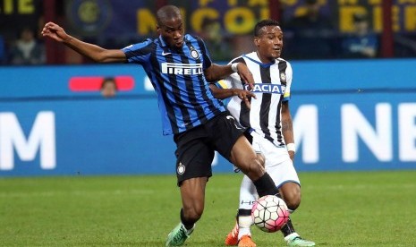 Geoffrey Kondogbia (kiri) 