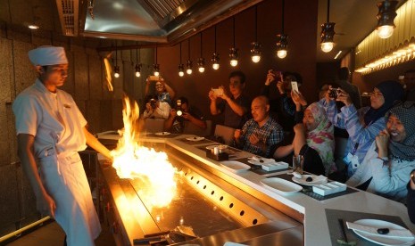 Gerai Moyagi ketiga dilengkapi dengan ruang makan Teppanyaki.