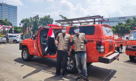 Gerakan Mobil Masker untuk Masyarakat kembali dilanjutkan ke wilayah aglomerasi atau daerah penyangga seperti Kota Tangerang, Bekasi, dan Depok setelah minggu lalu, selama tiga hari mulai 12 Agustus Badan Nasional Penangulangan Bencana dan Relawan Satuan Tugas Penanganan Covid-19 membagikan masker ke masyarakat di wilayah Ibu Kota Jakarta.