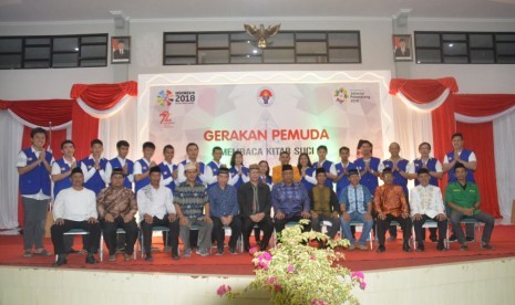  Gerakan Pemuda Membaca Kitab Suci (GPMKS) berfoto bersama Bupati Bulungan, Sujati, di Gedung Dharma Wanita, Kabupaten Nunukan, Tanjung Selor, belum lama ini. 